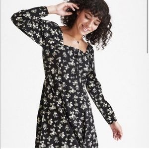 Vetta capsule square neck midi dress